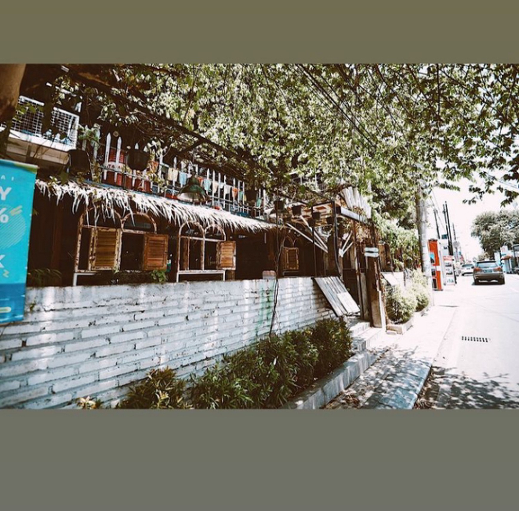 CAFE BERGAYA RUSTIK DITENGAH KAWASAN WISATA, MANTRIJERON, YOGYAKARTA