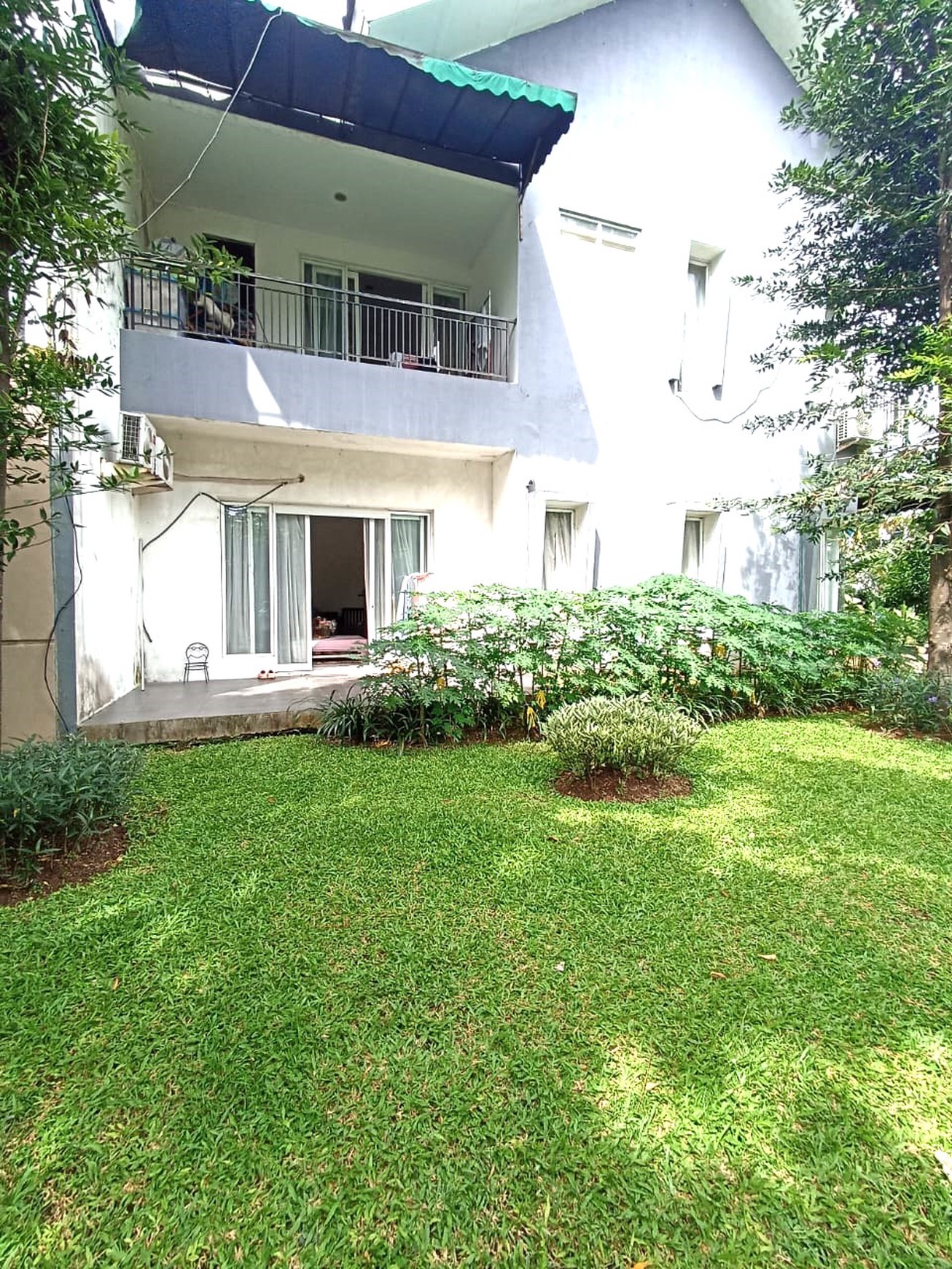 Rumah Cantik 2 Lantai Siap Huni dengan Hunian Nyaman dan Asri @Bintaro Sektor 7.