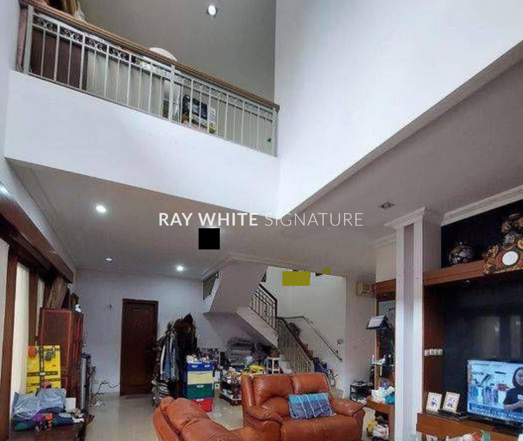 Dijual Rumah Lama Layak Huni Nuansa Bali dalam Town House di Lebak Bulus III
