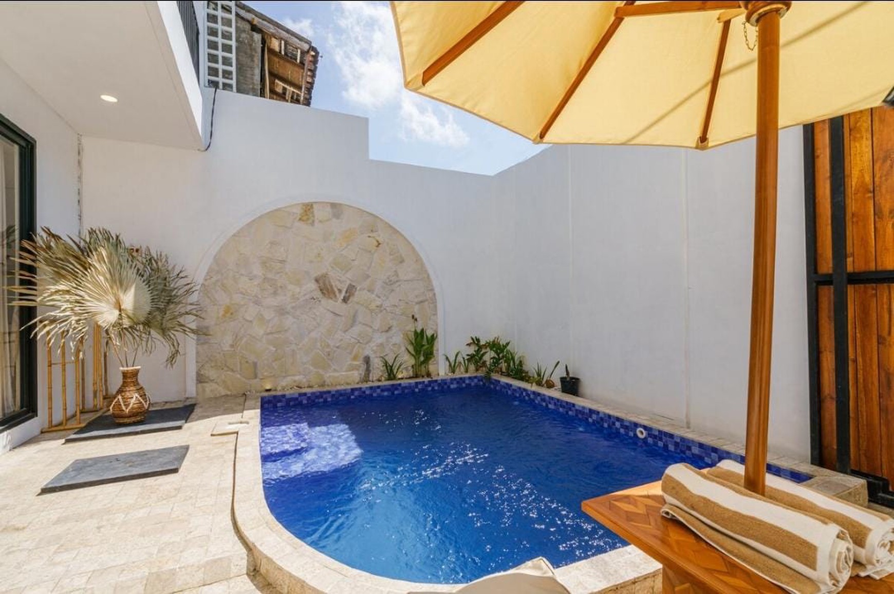 Villa Freehold In Heart Berawa Canggu Bali