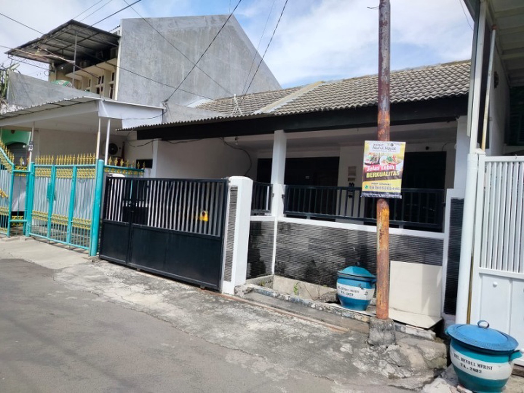 Disewakan rumah Bendul merisi selatan