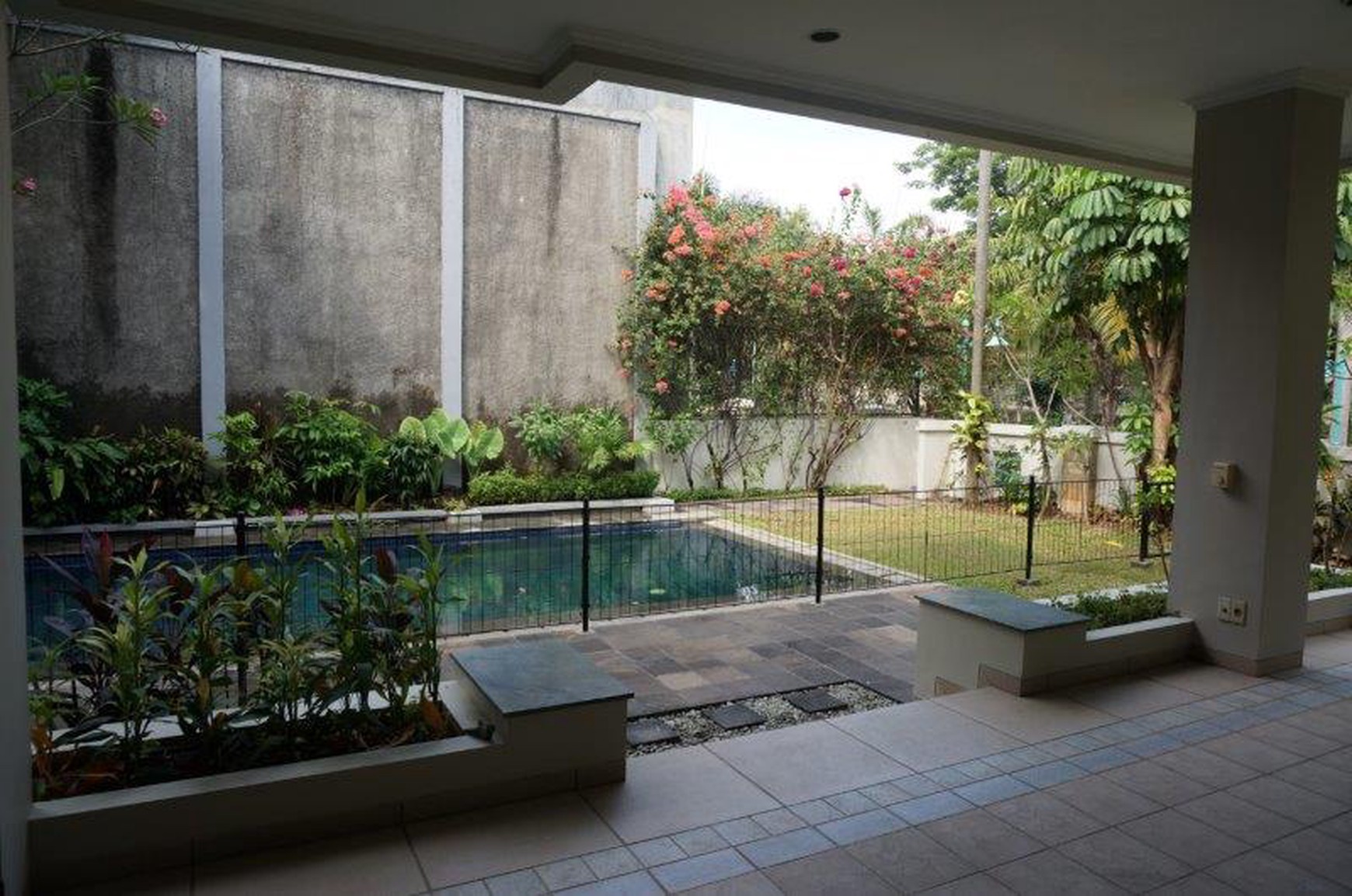 Dijual Rumah di Kemang Jaya - Jakarta Selatan