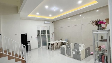 Dijual Rumah 2 lantai SHM di Sutorejo Utara Surabaya
