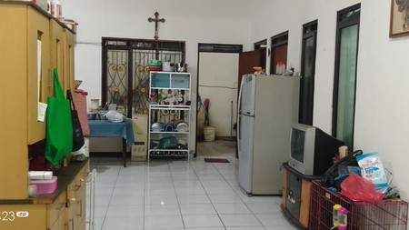 Dijual Rumah Minimalis Asri di Taman Holis Indah, Bandung