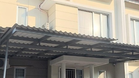 Rumah 2 lantai di Boston Village Gading Serpong