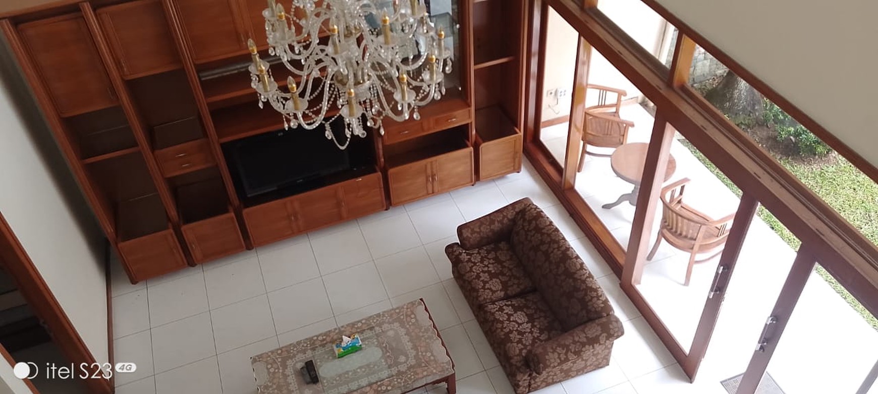 Disewakan Rumah Asri Terawat di setra Indah, Bandung