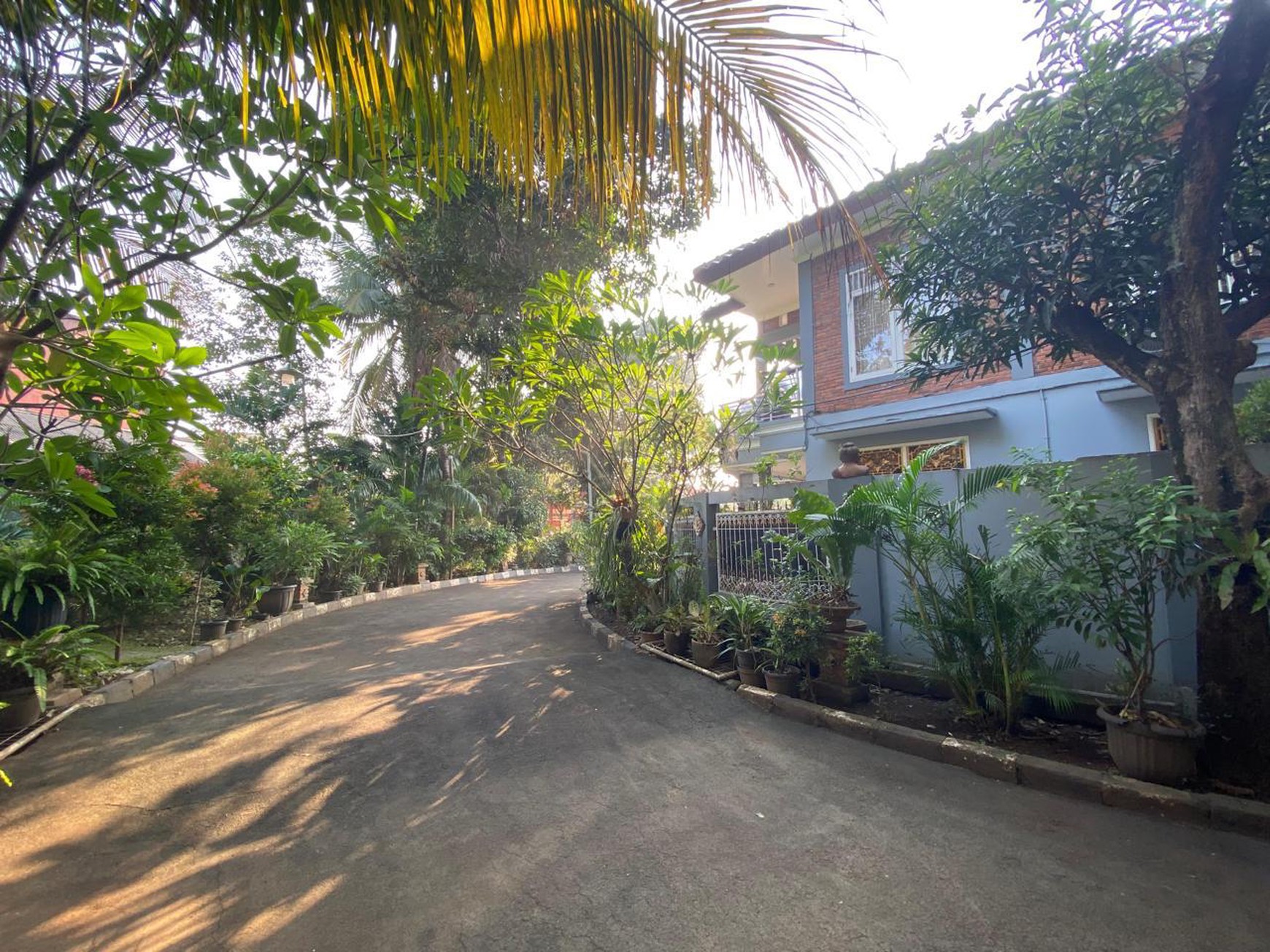Rumah 2 Lantai Siap Huni dengan Hunian Nyaman dan Asri @Ciledug, Tangerang