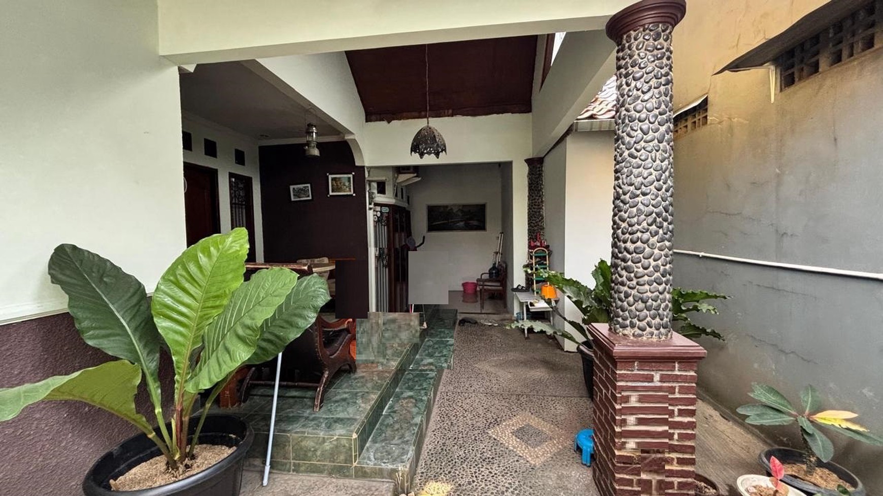 Rumah & Kios, Lokasi strategis dekat BXC.