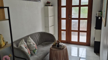Rumah 3 Lantai Mewah SHM Siap Huni dengan Hunian Nyaman @Ciputat