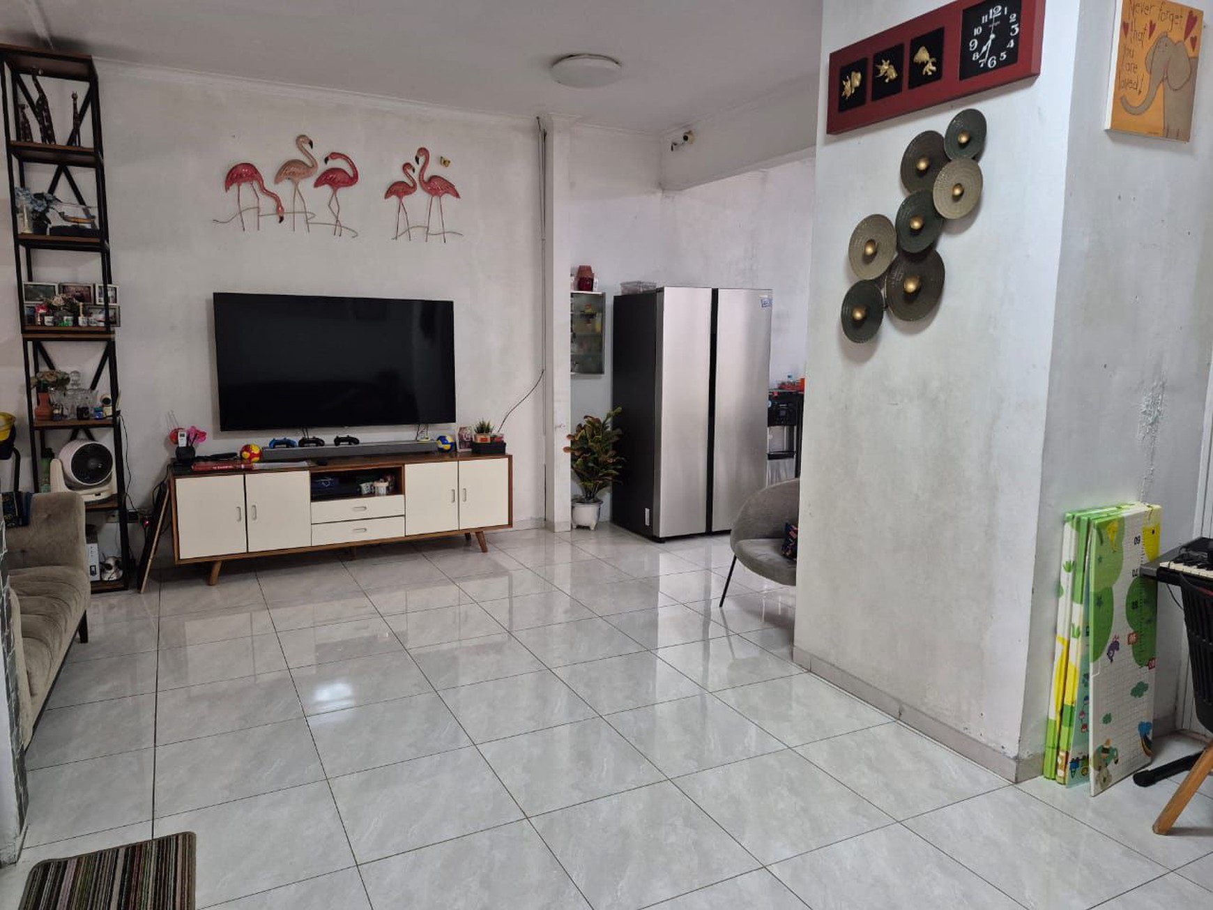Rumah 3 Lantai Mewah SHM Siap Huni dengan Hunian Nyaman @Ciputat
