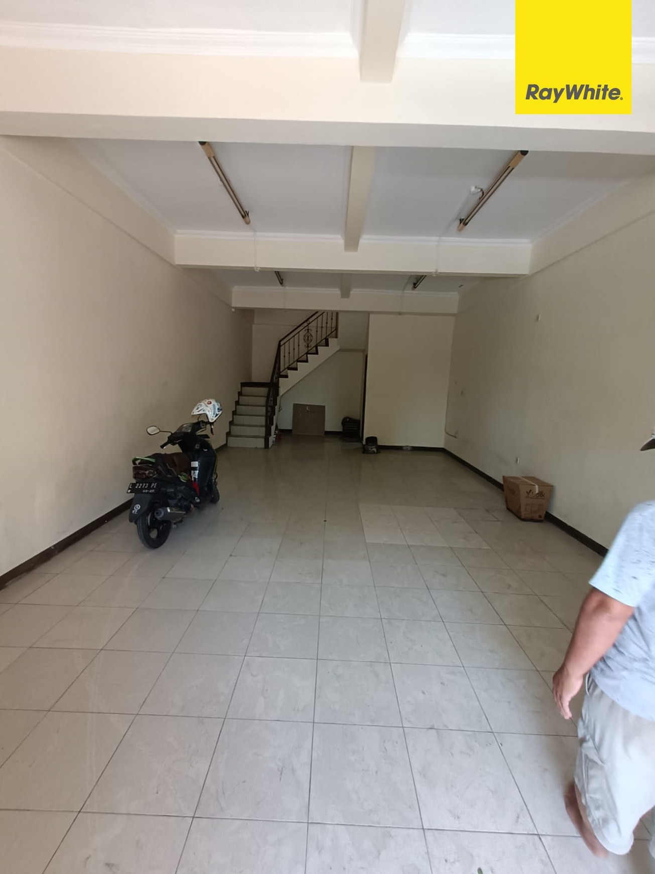 Disewakan Ruko 3 lantai di Kupang Jaya Surabaya