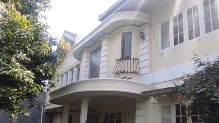 Rumah Asri Dan Nyaman Lokasi Strategis Harga di Bawah NJOP di Jeruk Purut, Cilandak