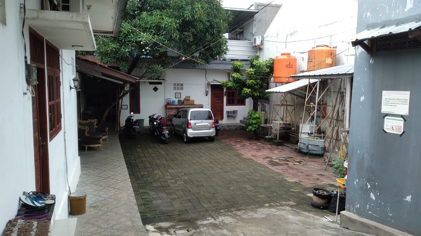 Rumah Kost- Kost san 6 - 10 Kamar Lokasi strategis dekat BXC.
