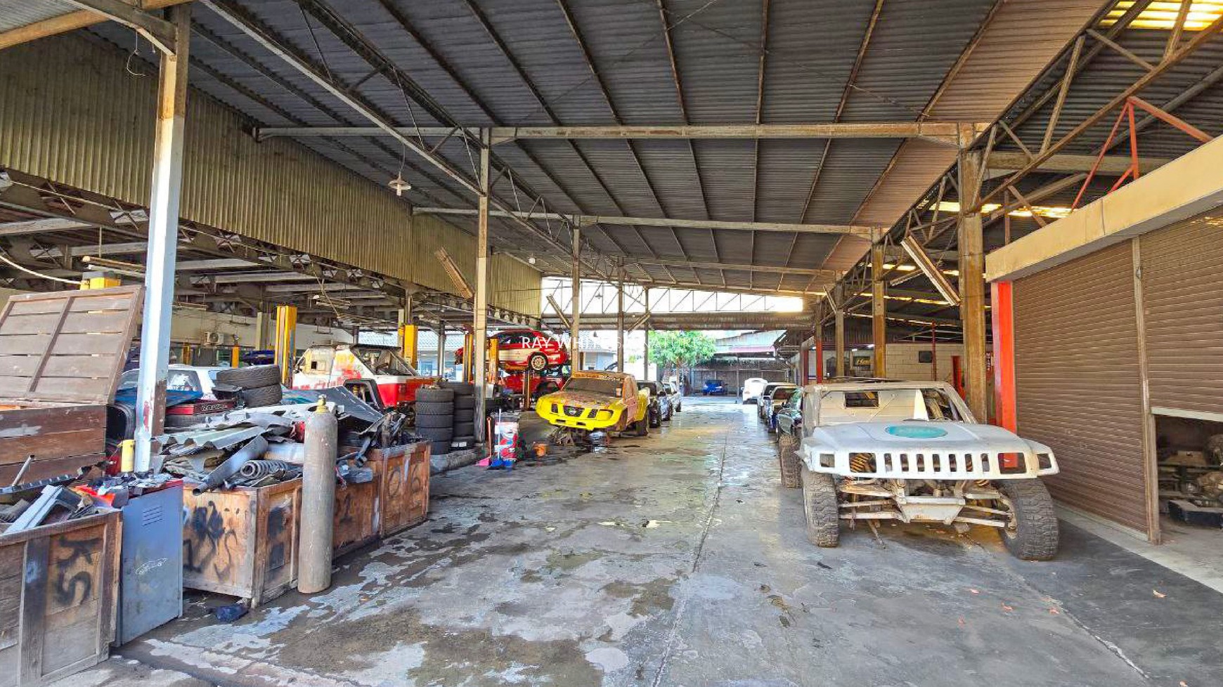 Dijual Tanah dan Bangunan Komersil di Jl Pramuka, Cempaka Putih