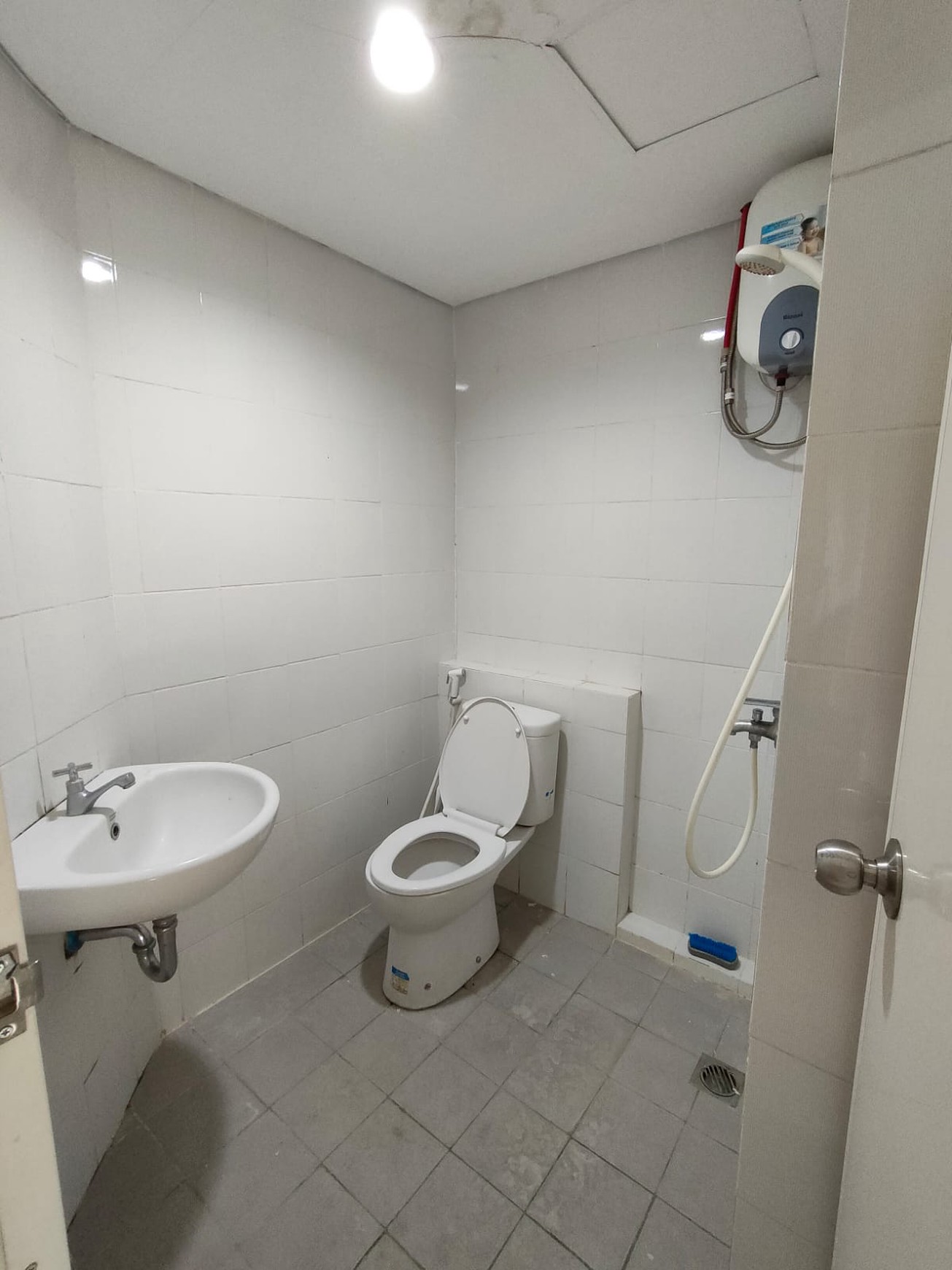 DISEWAKAN Apartemen Gunawangsa Tidar 2 BR FULL FURNISHED SIAP HUNI