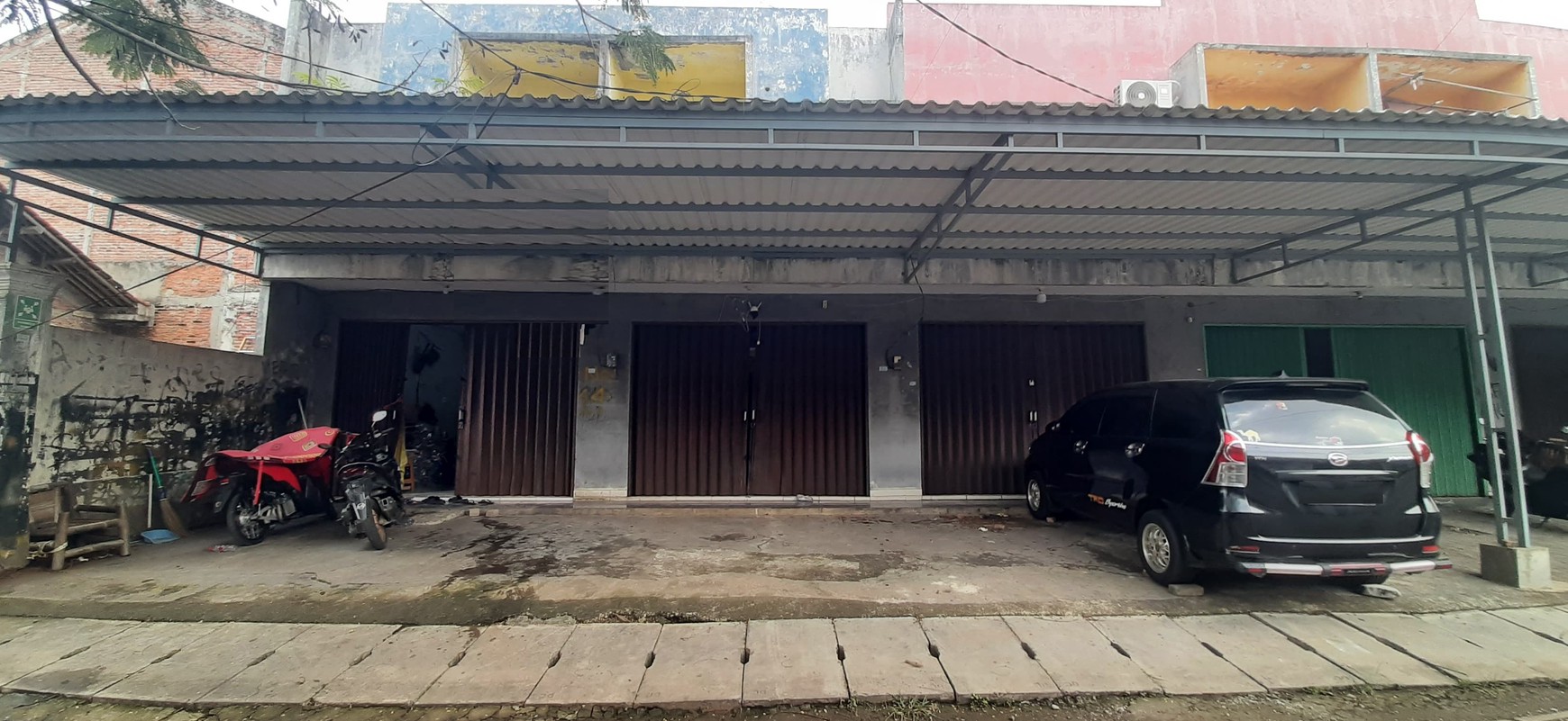 Ruko Cocok Untuk Usaha daerah Komersil di Cipadu