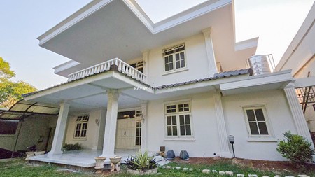 Disewakan Rumah Mewah  2 Lantai Di Jl Permata Hijau Boulevard