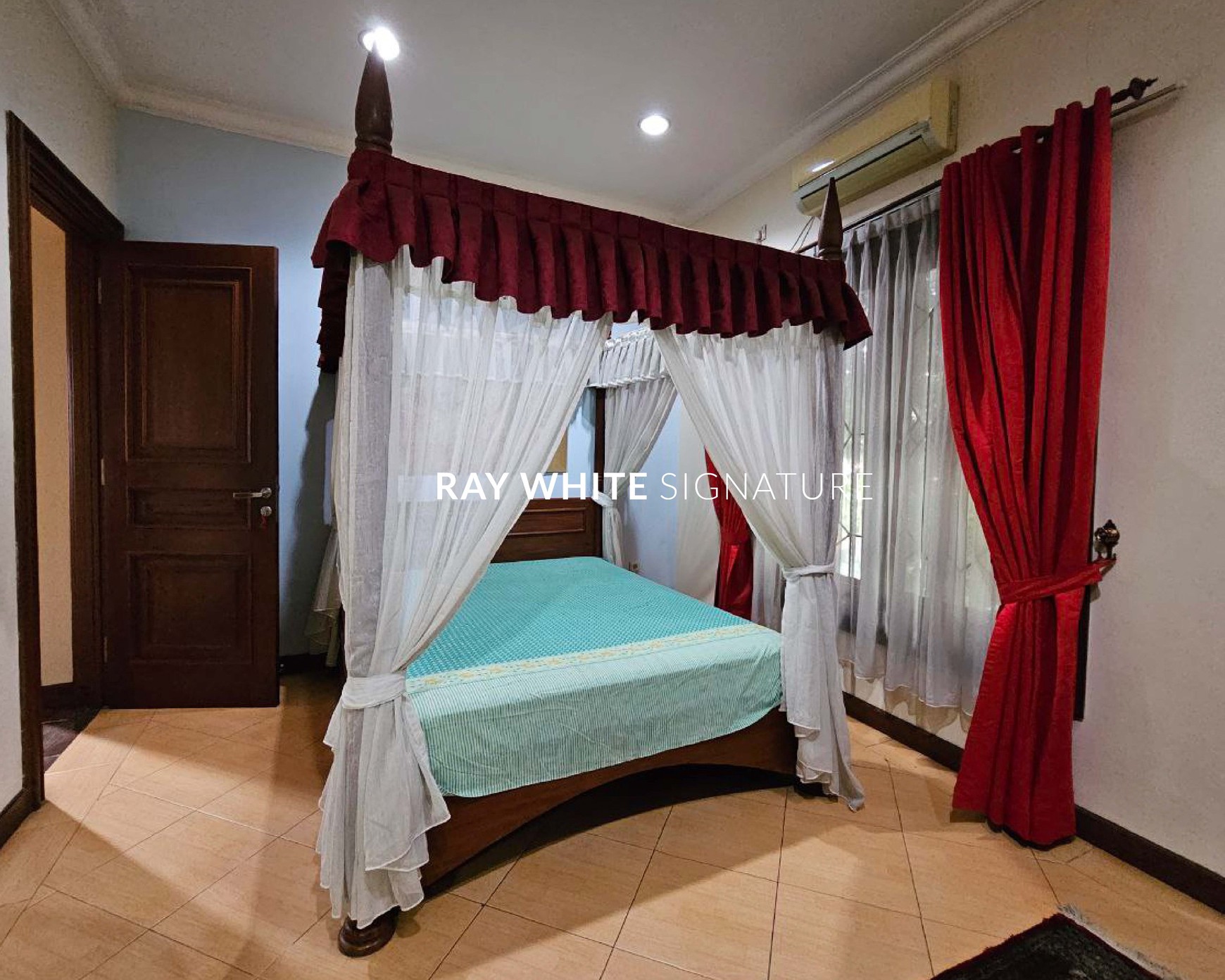 Rumah di daerah Kebagusan dekat Ragunan, di Jl. Anggrek
