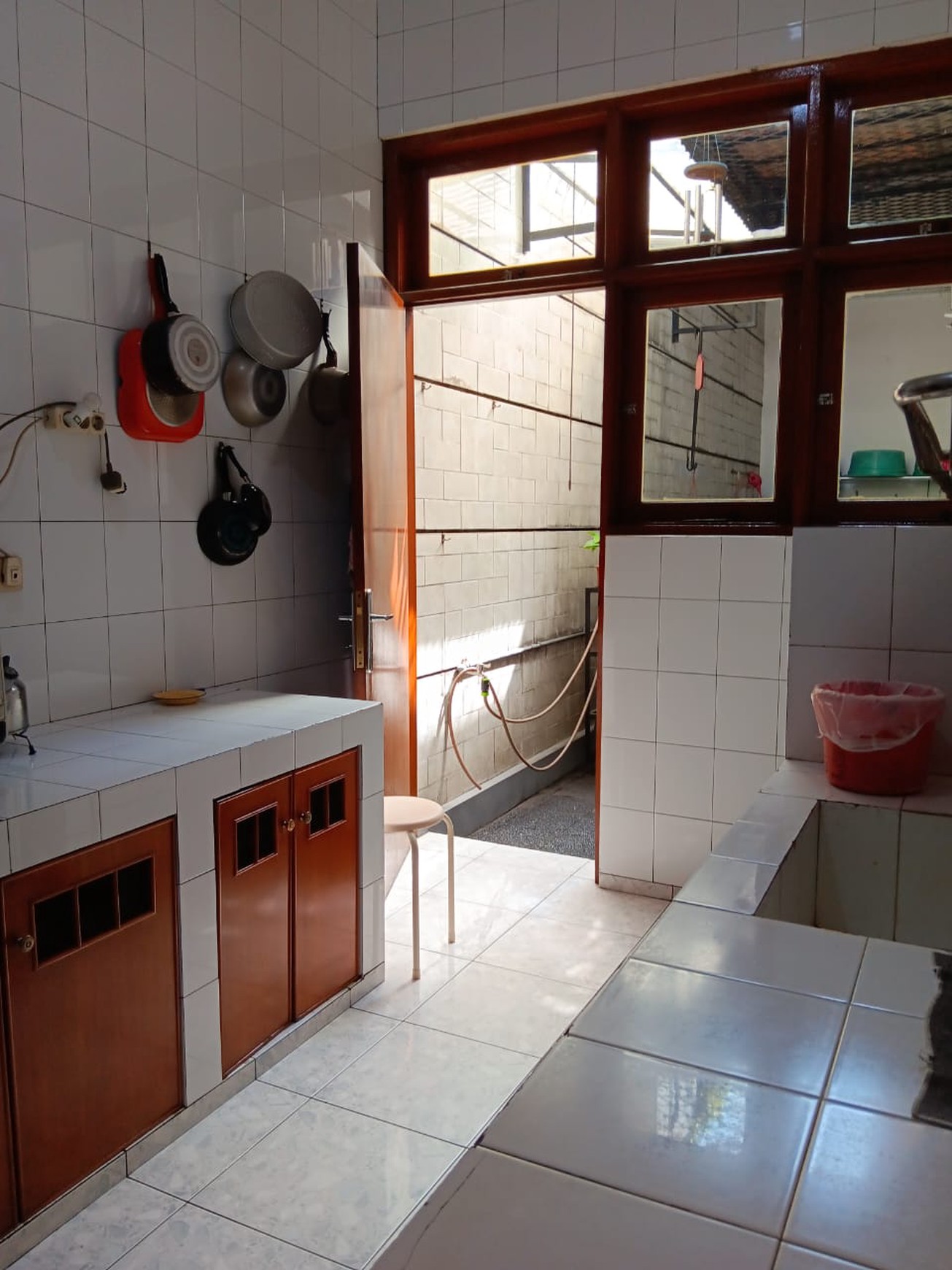 Dijual Rumah Asri Terawat Furnished di Batunungal, Bandung
