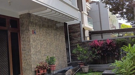 Dijual Rumah Asri Terawat Furnished di Batunungal, Bandung