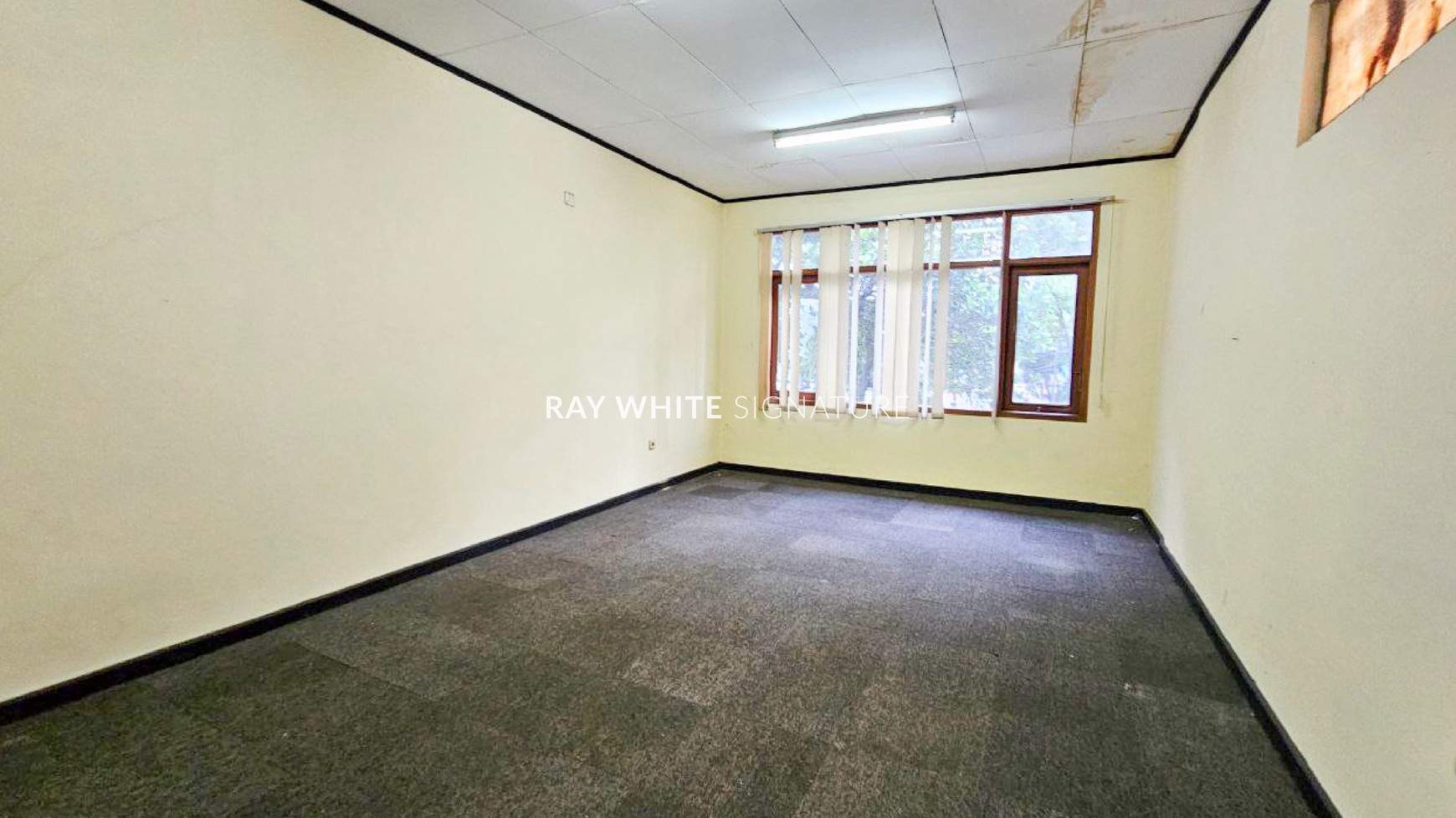 Rumah tua di Jl Darmawangsa Raya cocok untuk bisnis