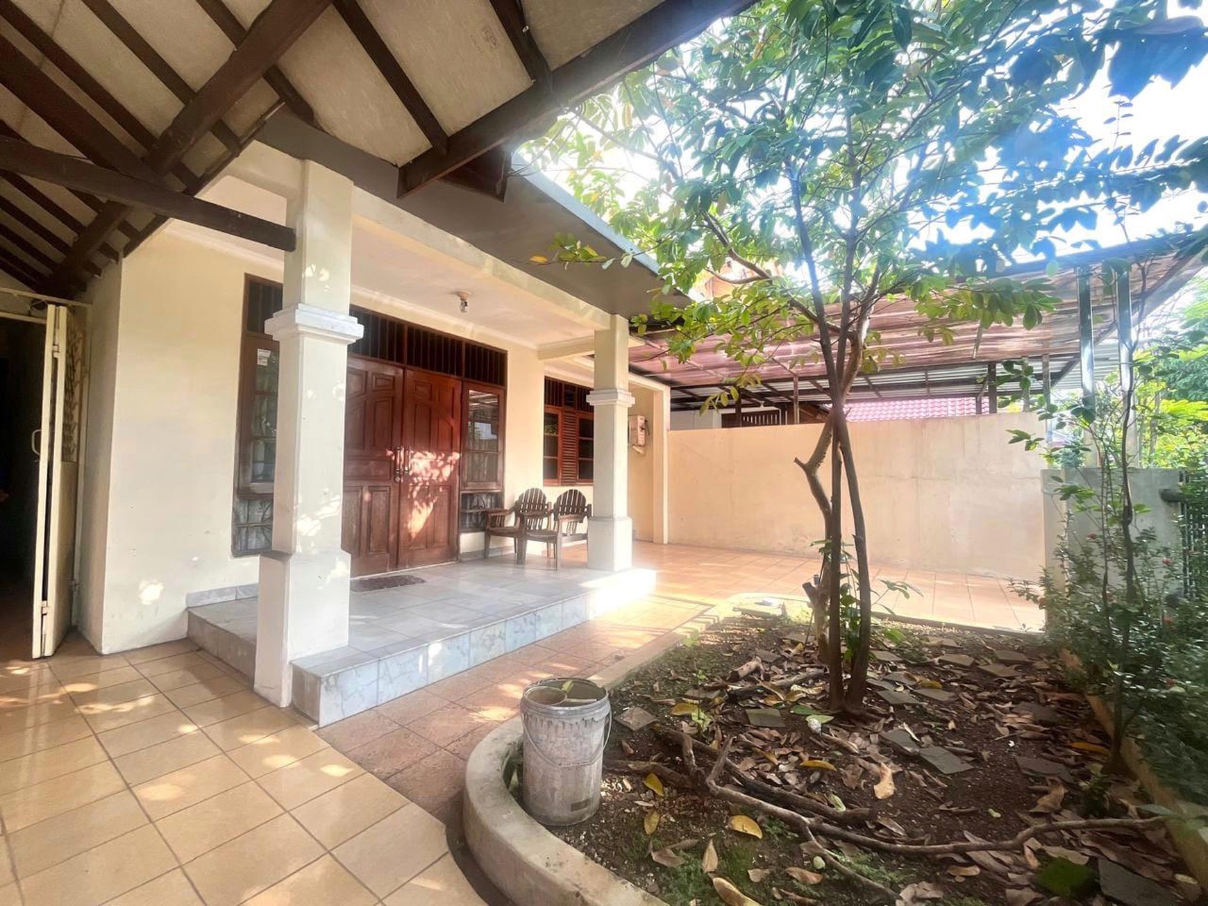 Rumah 2 Lantai Bagus Bebas banjir Lokasi Strategis Di Bintaro