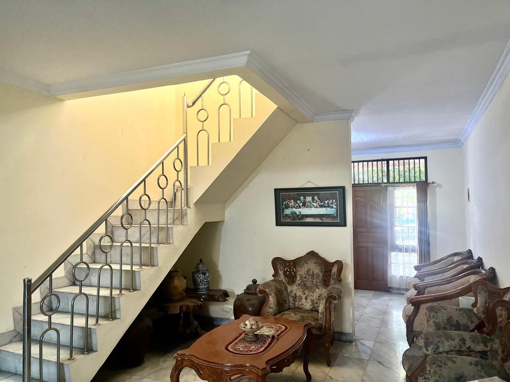 Rumah 2 Lantai Bagus Bebas banjir Lokasi Strategis Di Bintaro