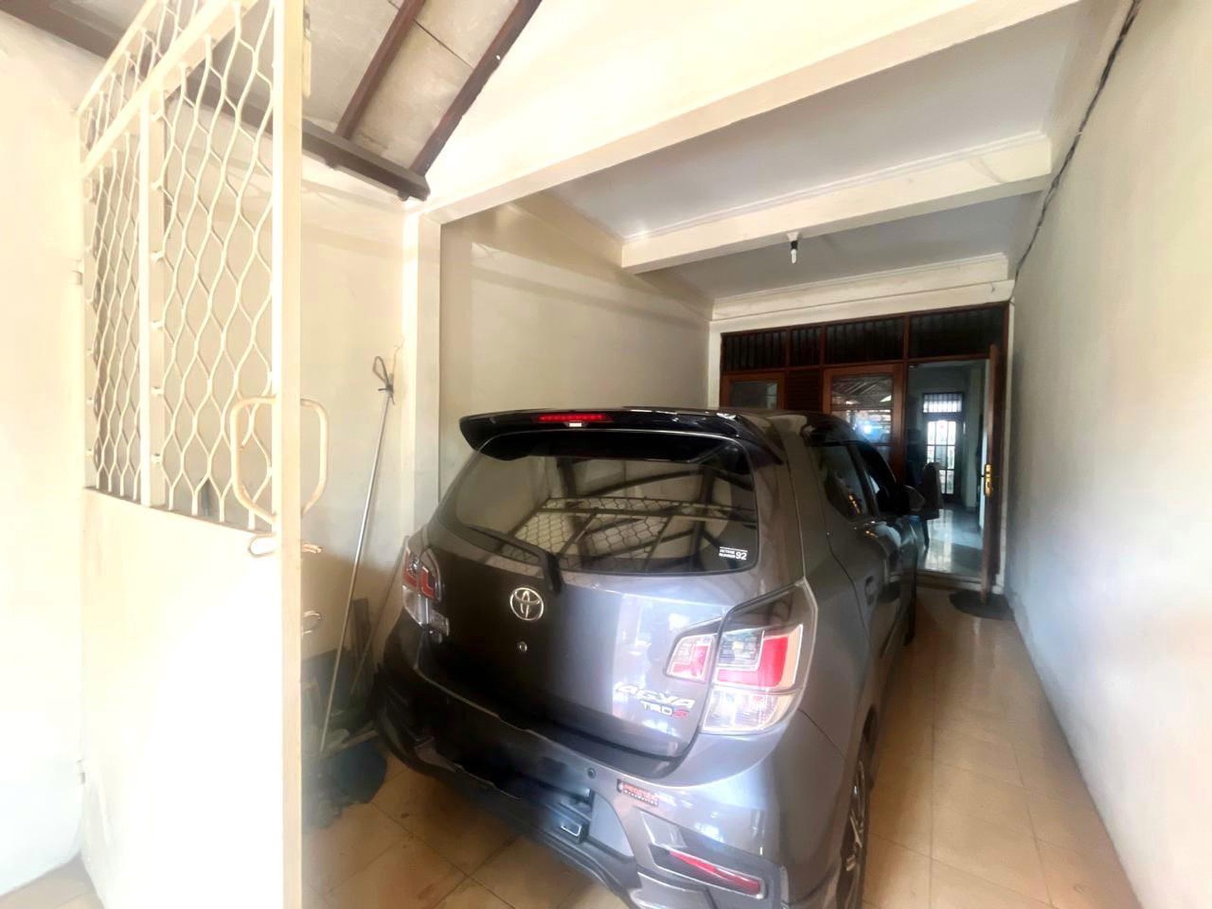 Rumah 2 Lantai Bagus Bebas banjir Lokasi Strategis Di Bintaro