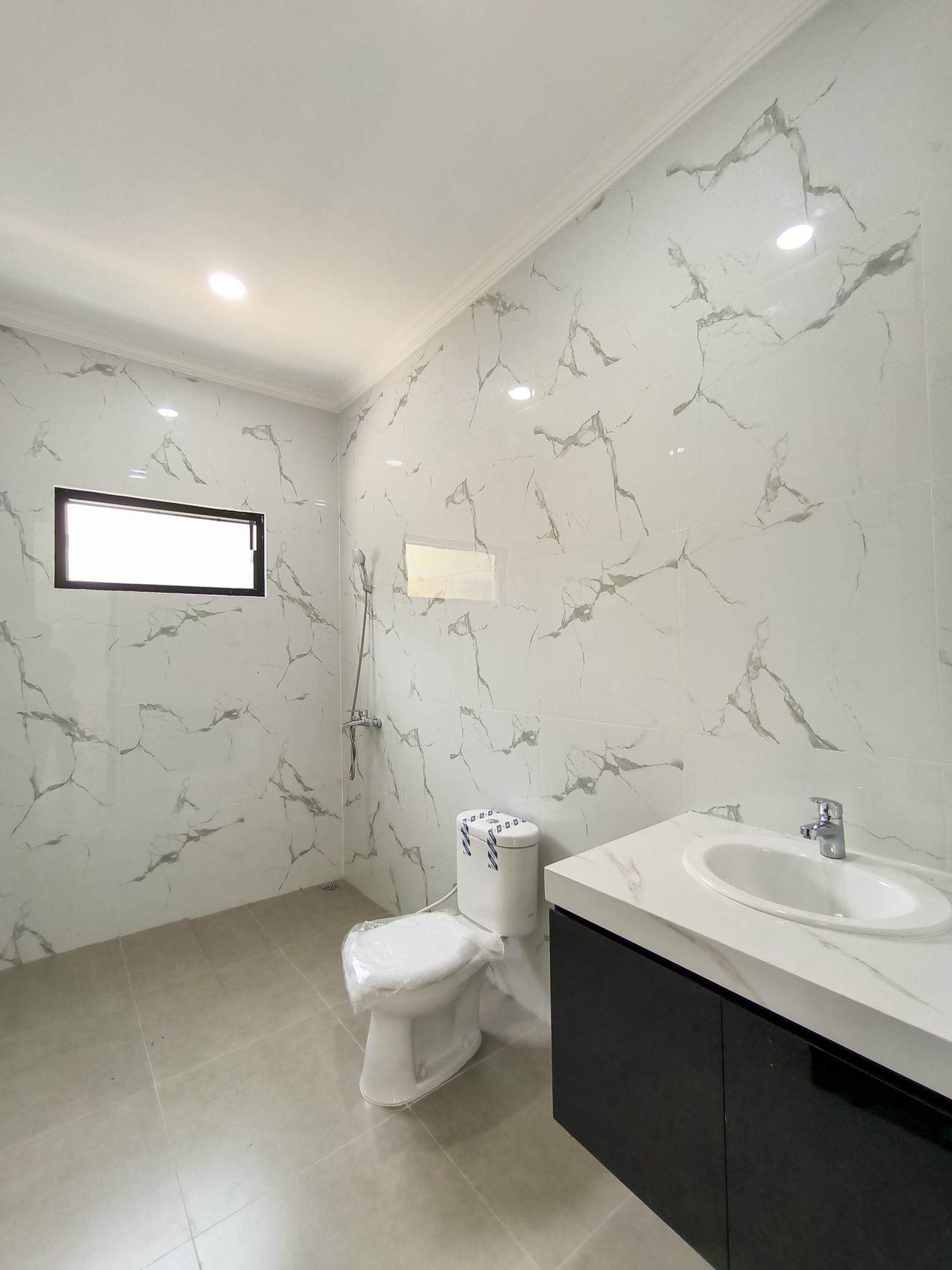 Rumah Baru Mewah dengan Pool di Bintaro Jaya Sektor 9