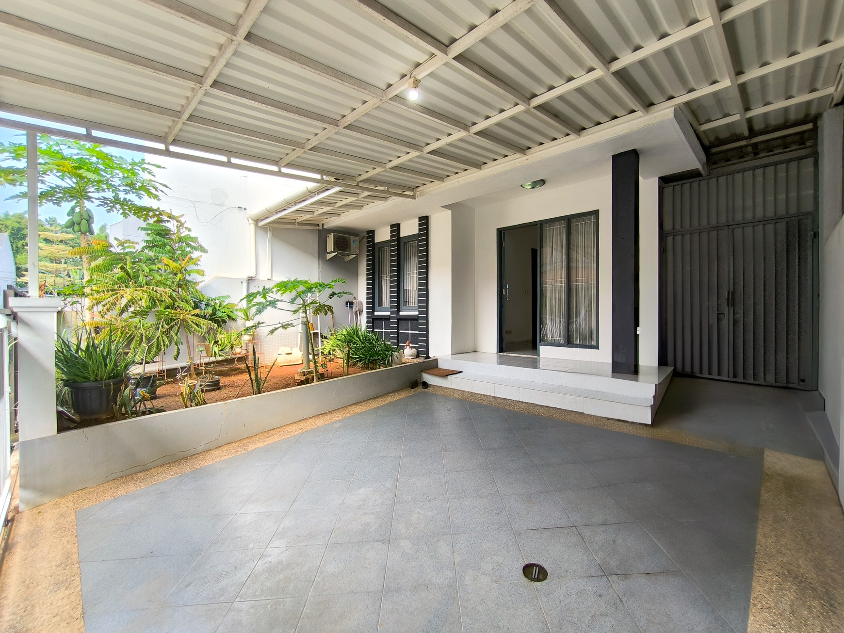 Rumah Secondary Bagus 2 Lantai Di Bsd Nusaloka Tangerang.