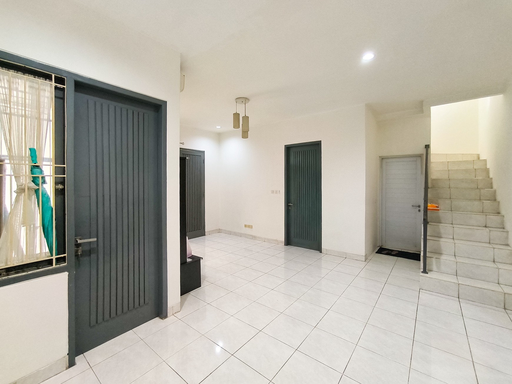 Rumah Secondary Bagus 2 Lantai Di Bsd Nusaloka Tangerang.