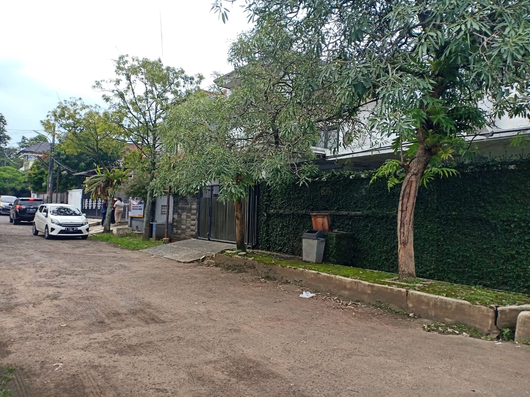 Rumah Bagus Di Jl Kaca Piring Cinere Depok Jawa Barat