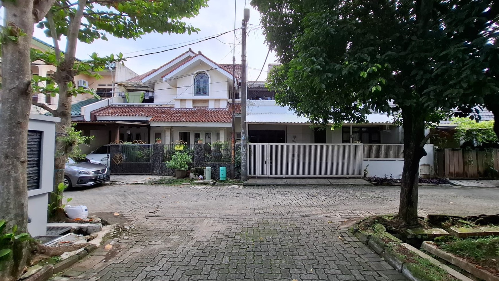 Rumah Bagus Di Puri Flamboyan, Jl Flamboyan Citra Ciputat Tangerang Selatan