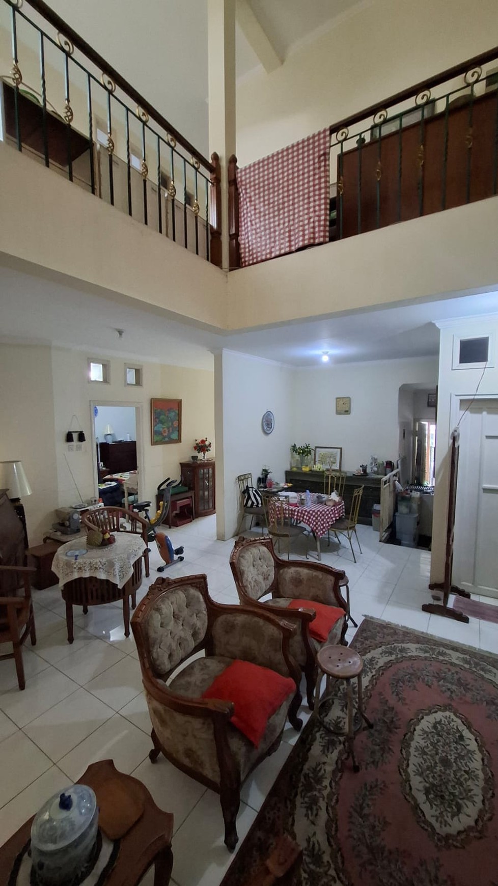 Rumah Bagus Di Puri Flamboyan, Jl Flamboyan Citra Ciputat Tangerang Selatan