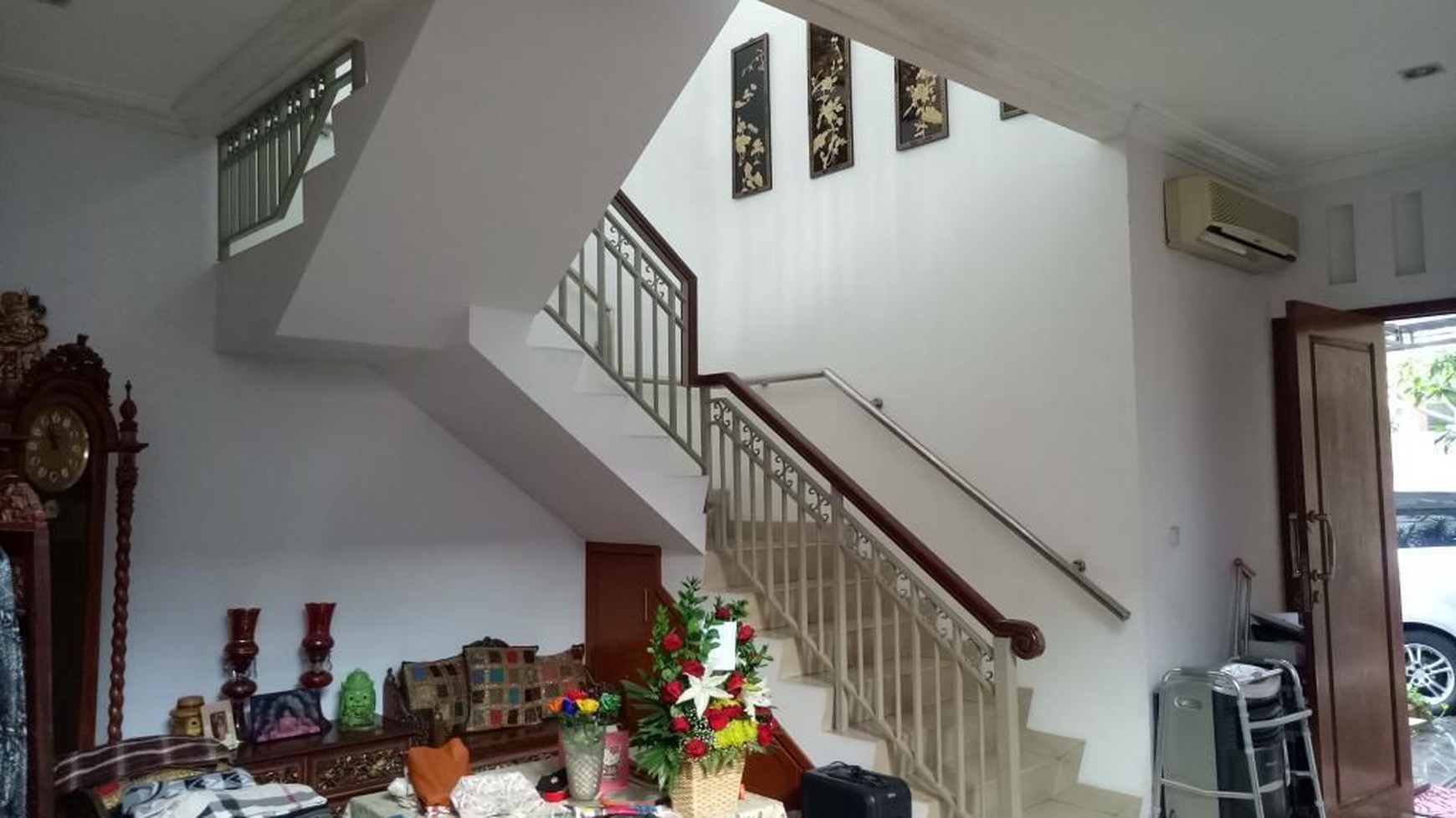 Dijual Rumah Cantik Nuansa Bali dalam Town House Lebak Bulus  Rumah