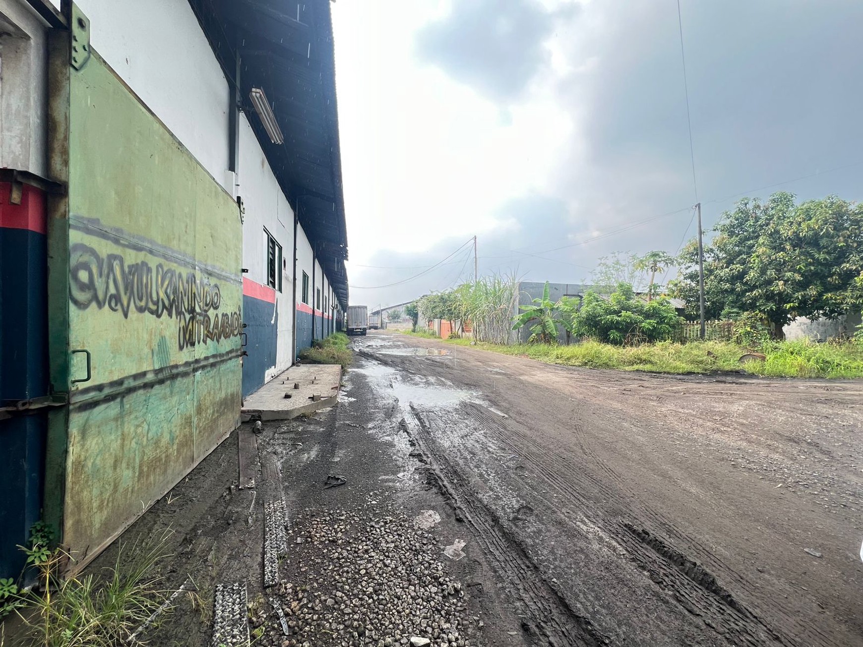 JUAL CEPAT Tanah dan Gudang (Ex. Bengkel) Kawasan Industri Raya Gilang Sidoarjo