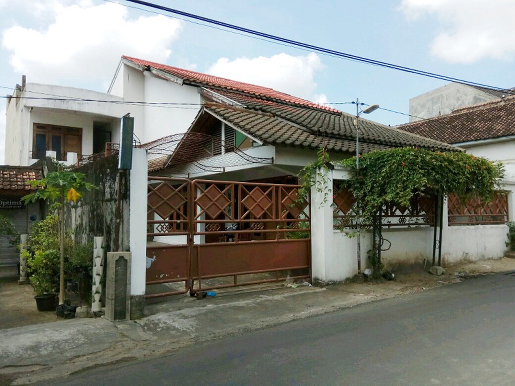 HUNIAN MEWAH LOKASI STRATEGIS, DI TENGAH KOTA, JL. MARGATIRTA, UMBULHARJO, KODYA
