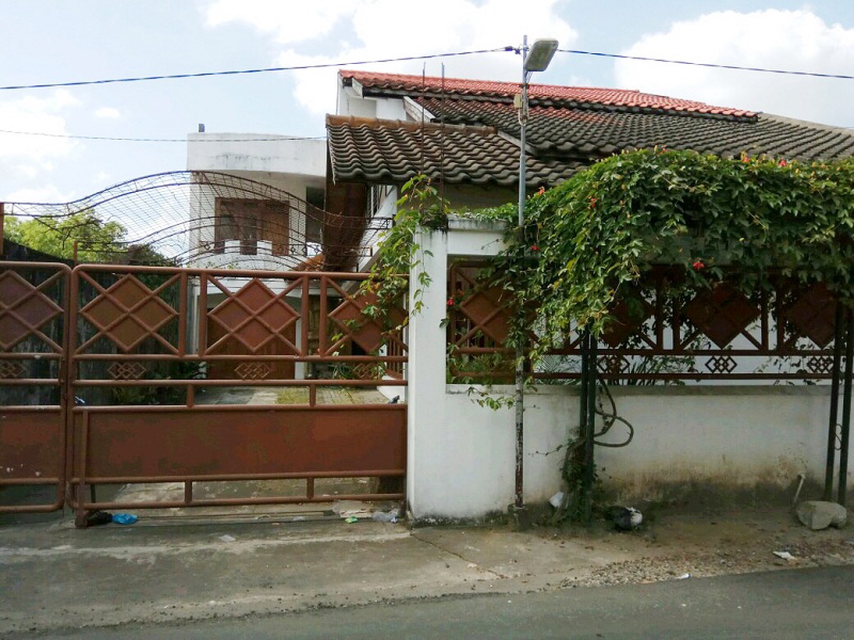 HUNIAN MEWAH LOKASI STRATEGIS, DI TENGAH KOTA, JL. MARGATIRTA, UMBULHARJO, KODYA