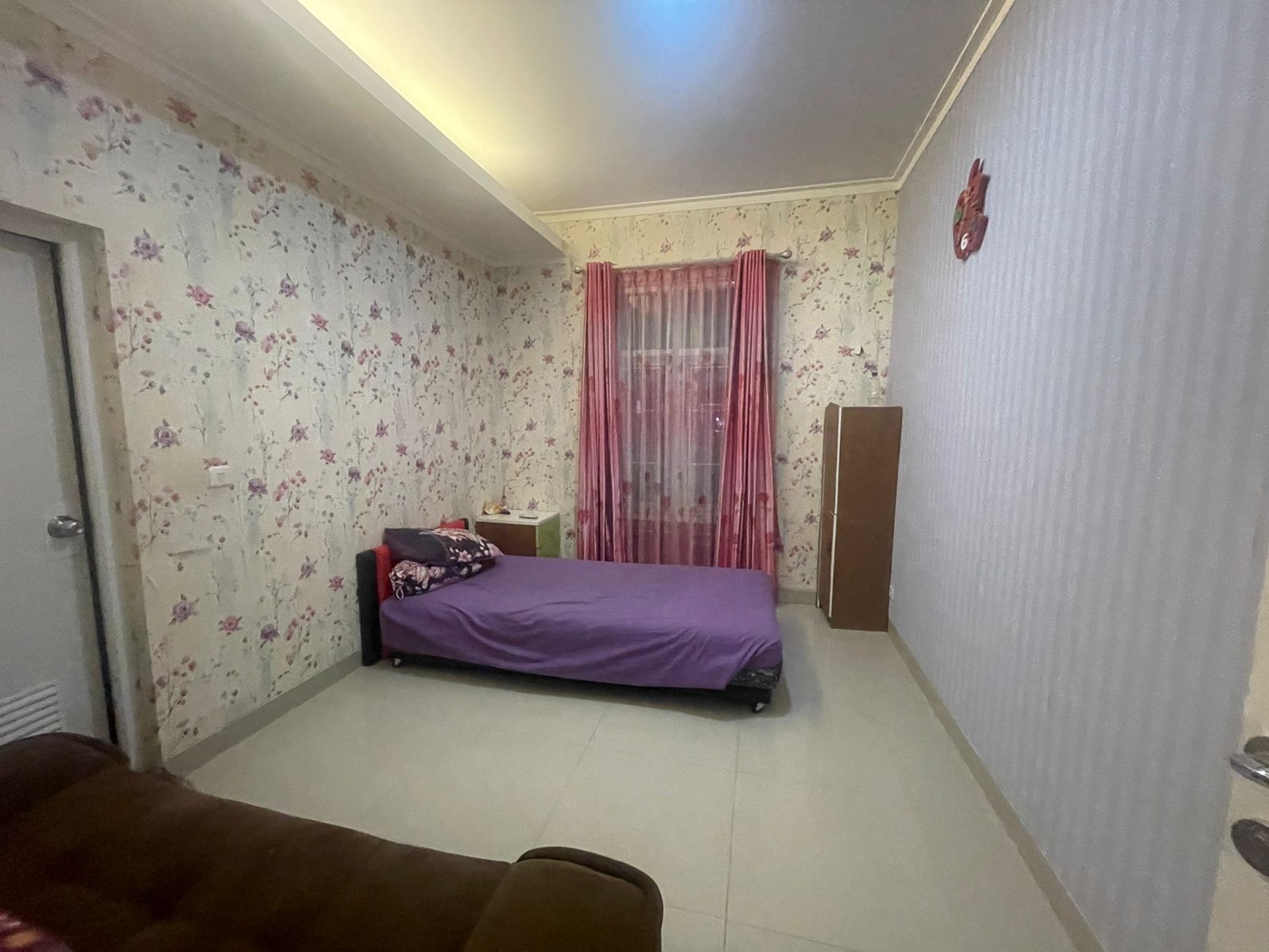 Rumah siap huni di Kota WisataLT 180LB 4504KT5KMRangka baja ringan