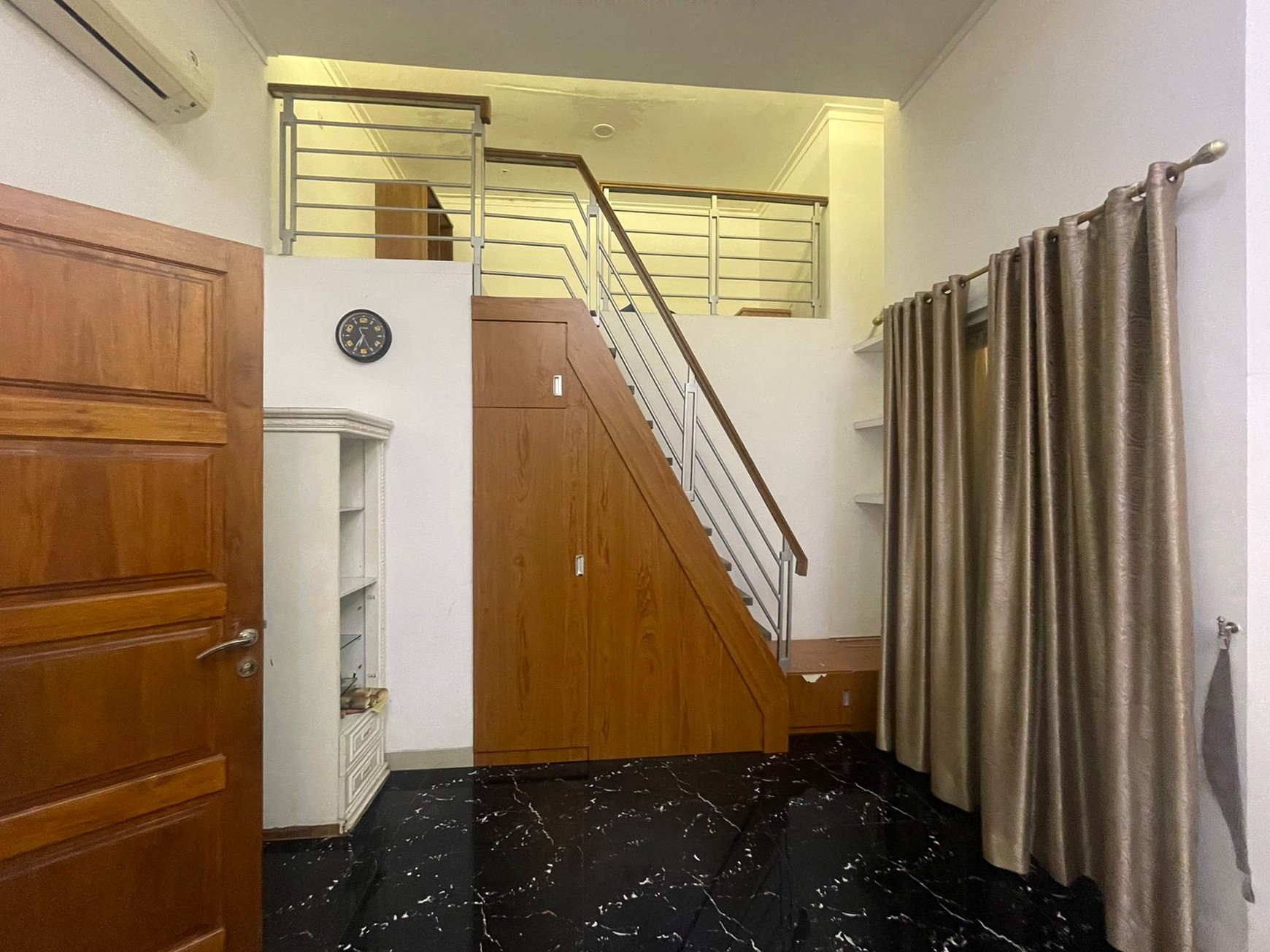 Rumah siap huni di Kota WisataLT 180LB 4504KT5KMRangka baja ringan