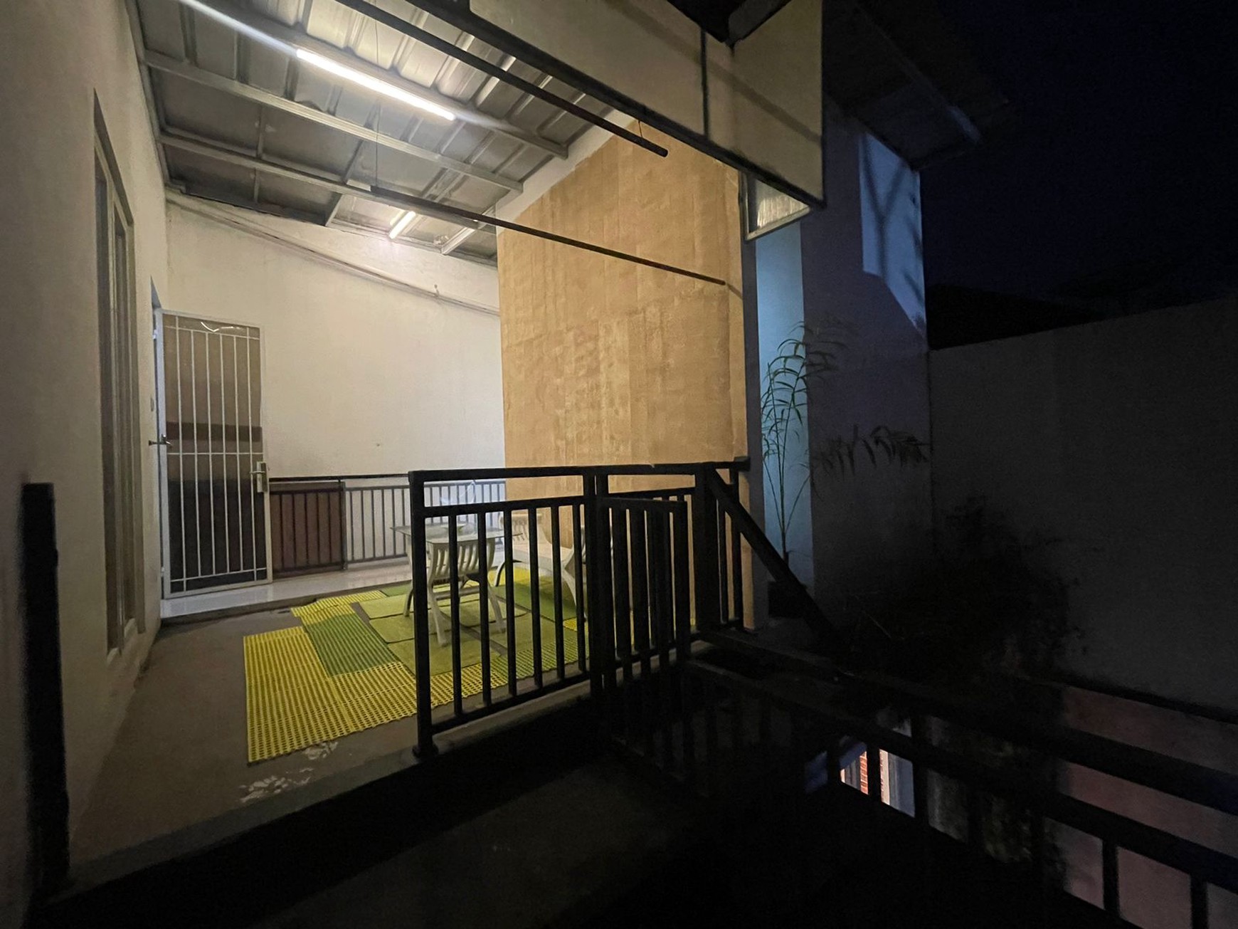 Rumah siap huni di Kota WisataLT 180LB 4504KT5KMRangka baja ringan