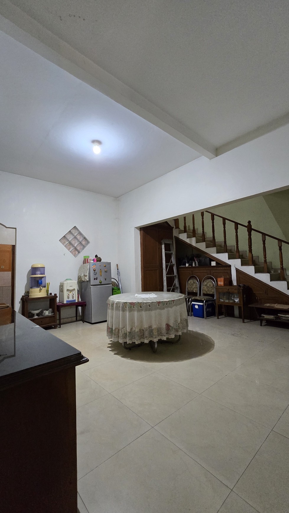 Rumah Lama Terawat Layak Huni di Pegangsaan, Menteng, Jakarta Pusat