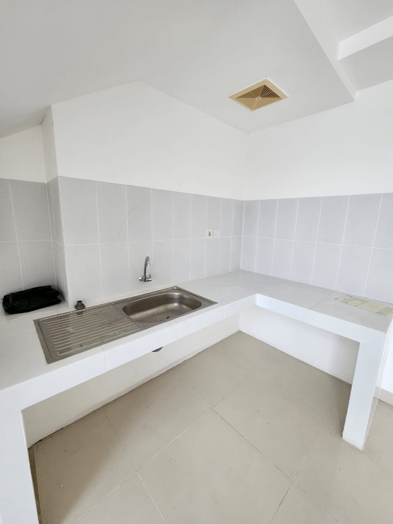 Dijual Neo Soho Residence Lantai Tinggi Unfurnished