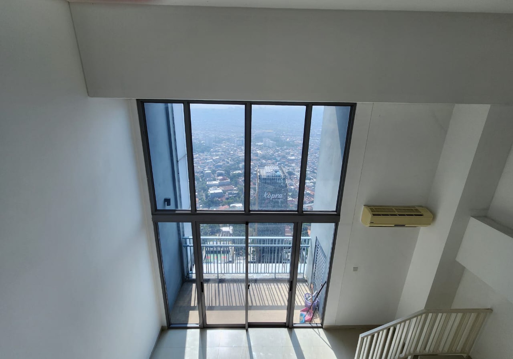 Dijual Neo Soho Residence Lantai Tinggi Unfurnished
