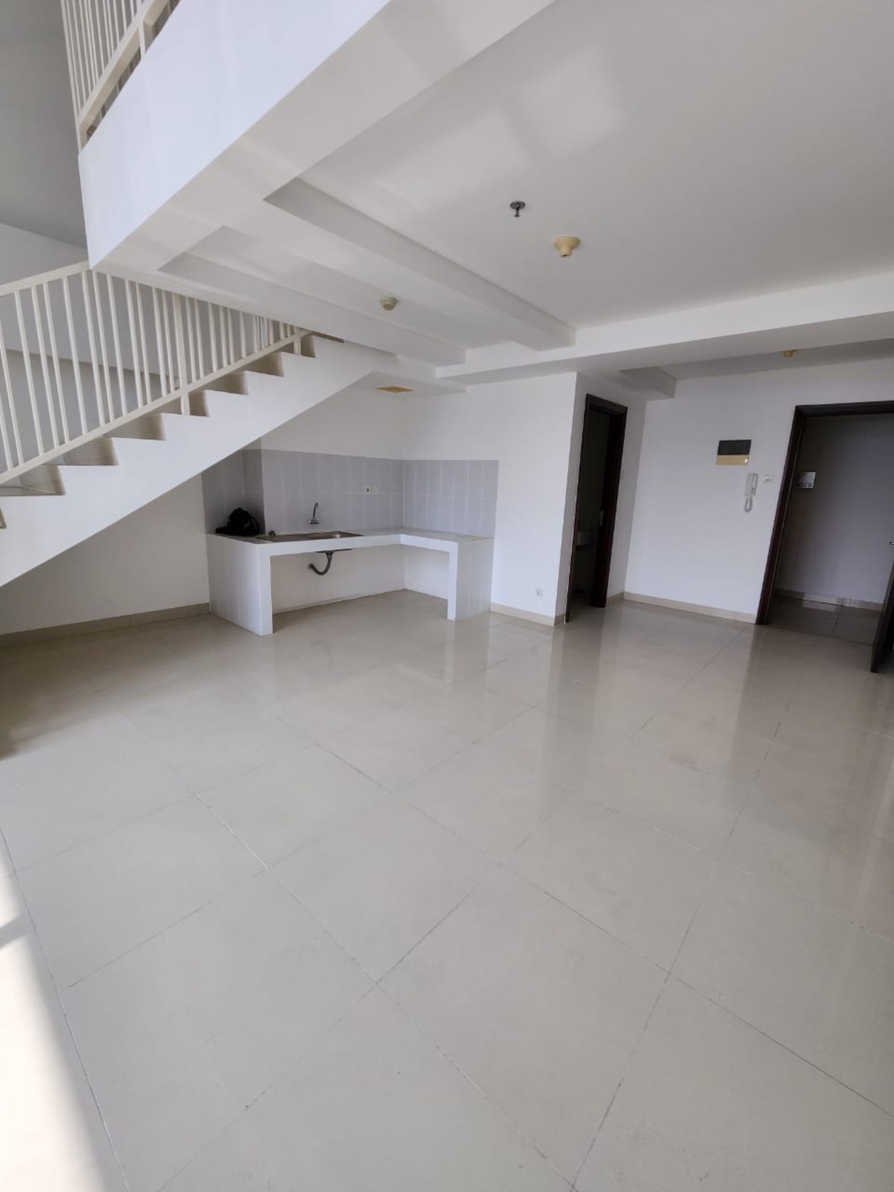 Dijual Neo Soho Residence Lantai Tinggi Unfurnished