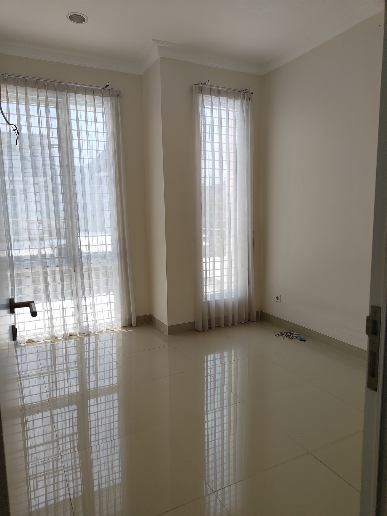 RUMAH MINIMALIS 2 LANTAI SIAP HUNI DI CITRA GRAN CIBUBUR