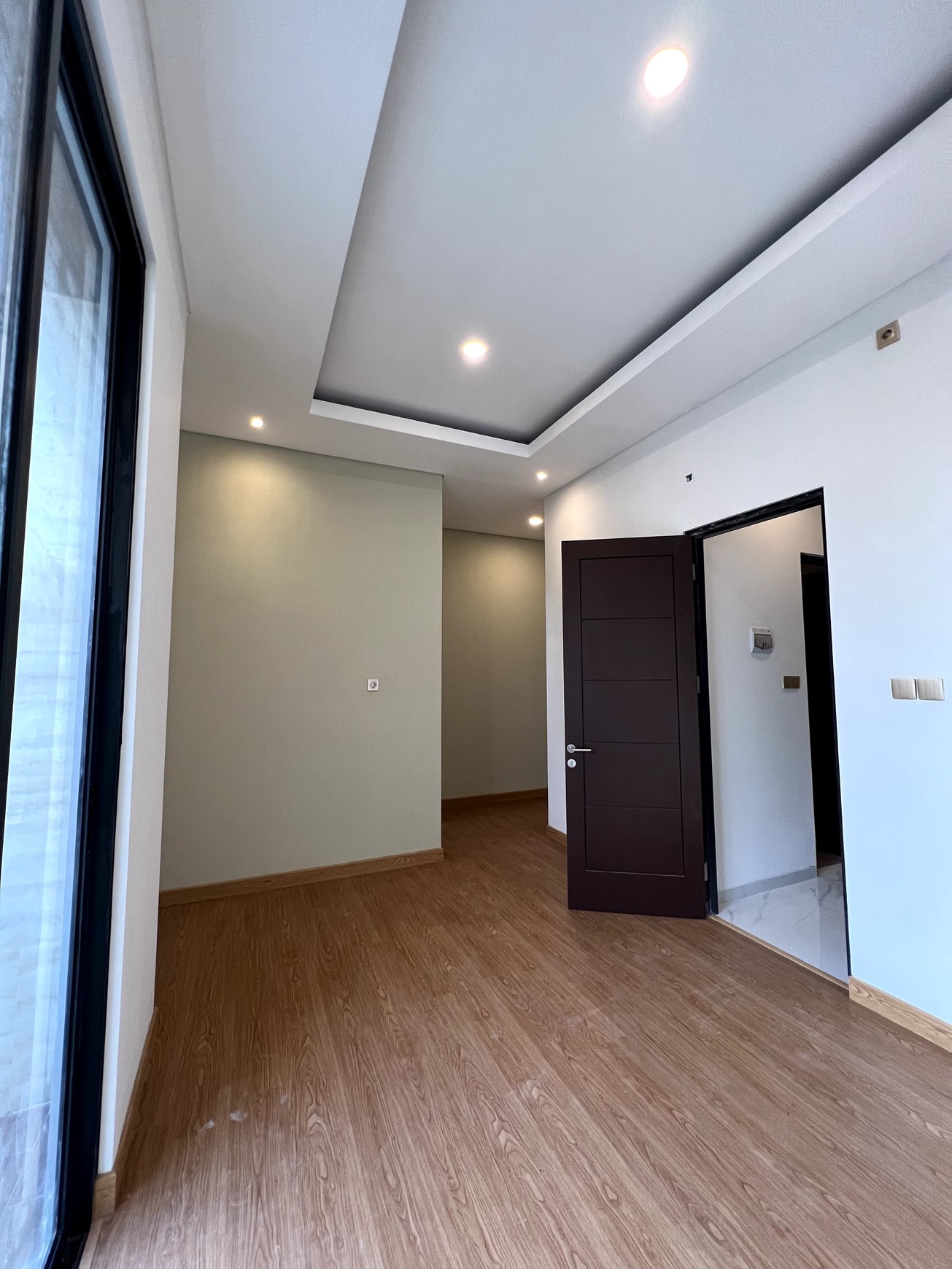 NEW Modern Tropical House Kupang Baru, Langka STRATEGIS, MEWAH Surabaya Barat