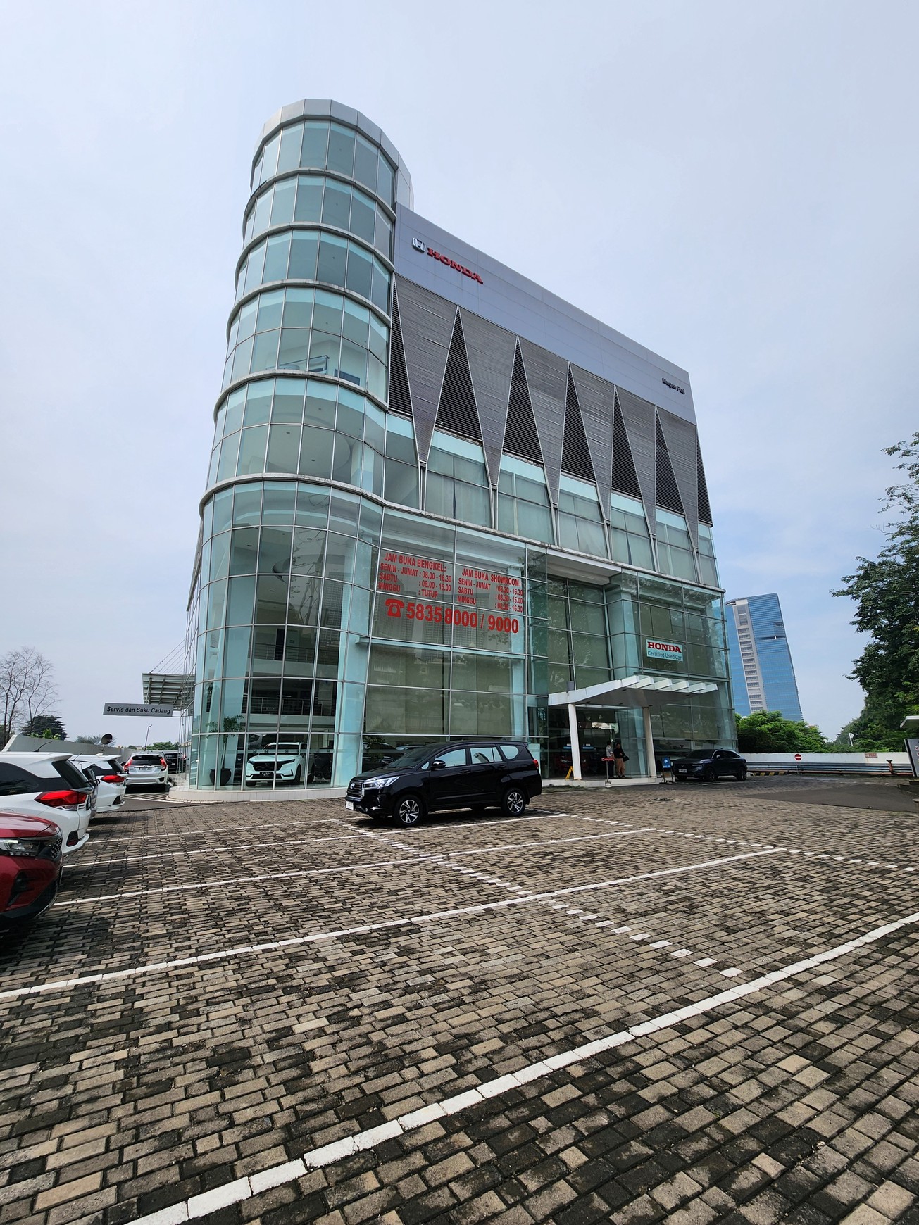 Dijual Showroom Honda Mugen, Puri Indah, Jakarta Barat