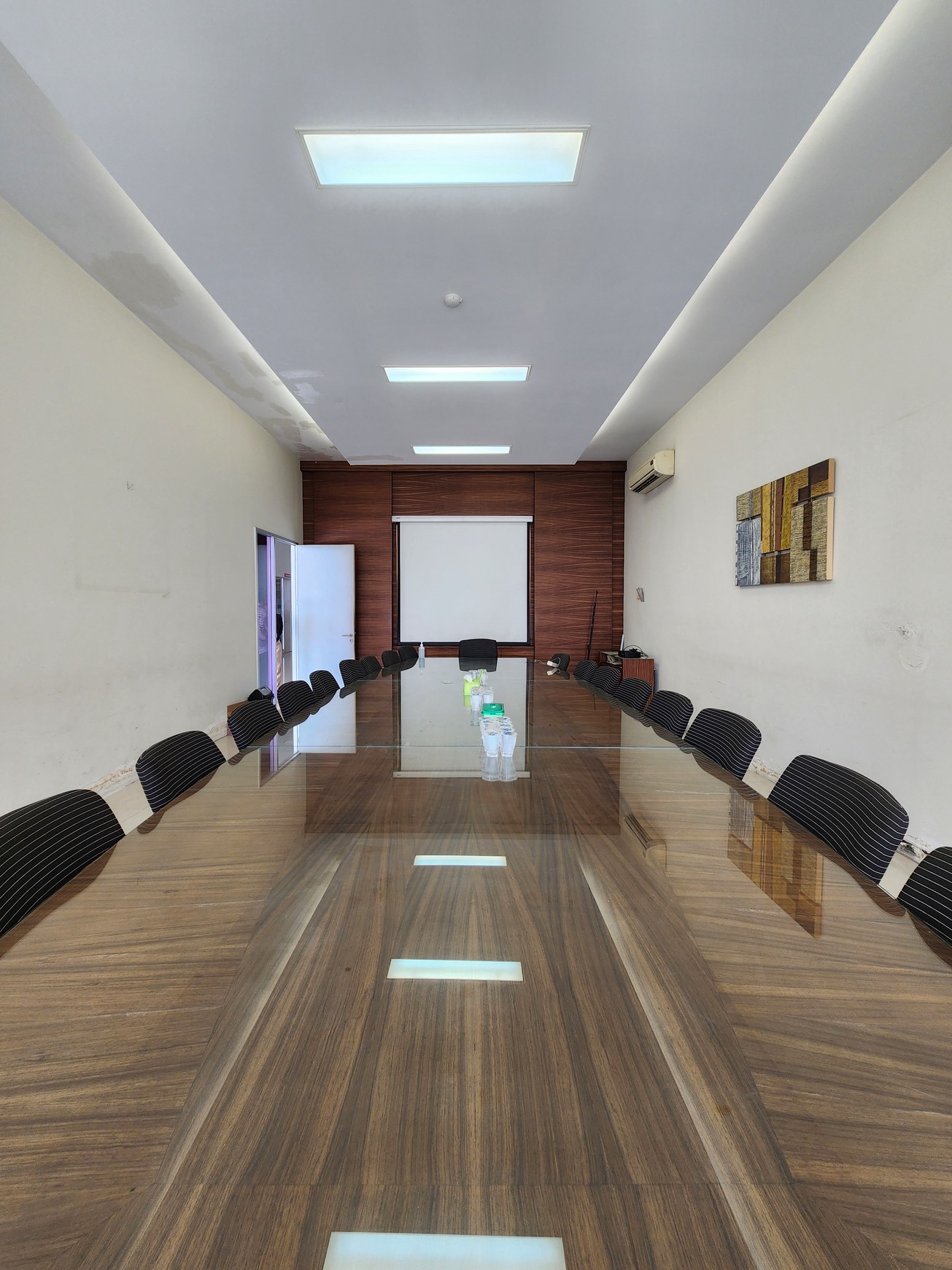 Dijual Showroom Honda Mugen, Puri Indah, Jakarta Barat