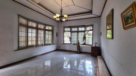 Rumah Nyaman di Cinere Bangunan 1 Lantai dengan Halaman Luas